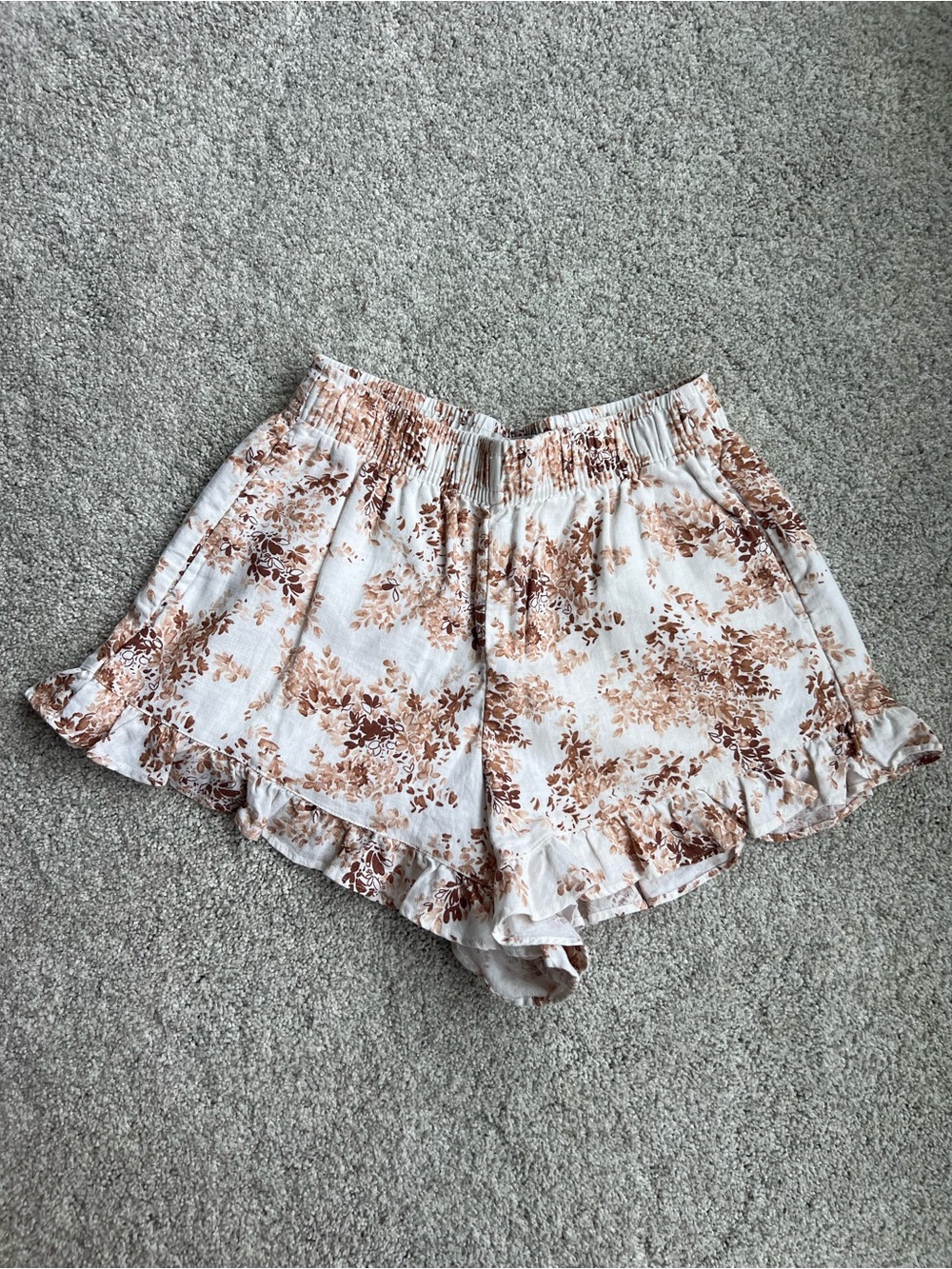 Abercrombie & Fitch White Floral Ruffle Hem High-Waist Shorts